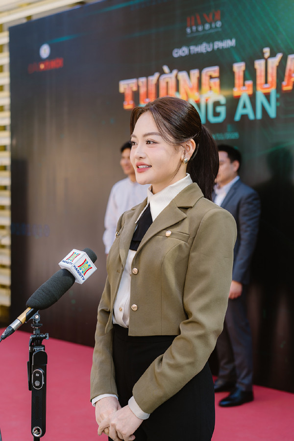 Thùy Anh ở tuổi 30: Chưa giàu, đang chờ đợi một người phù hợp - Ảnh 2.