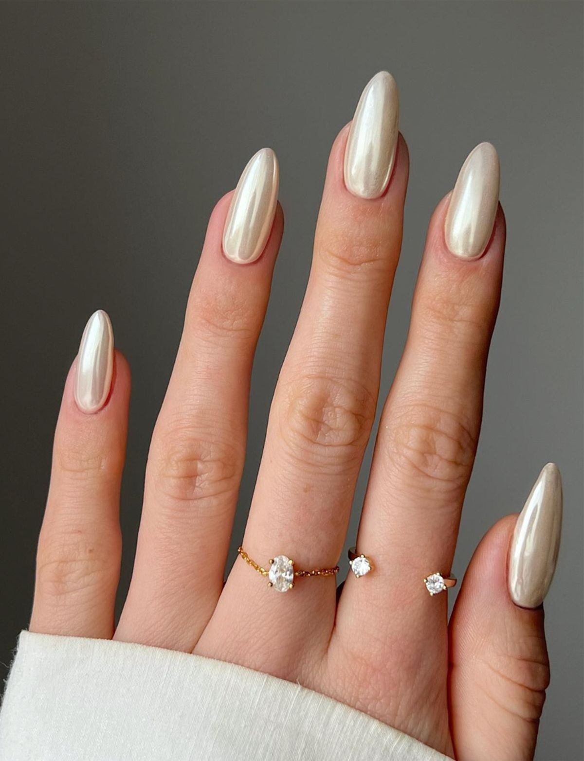 vanilla-chrome-nails-feature.jpg