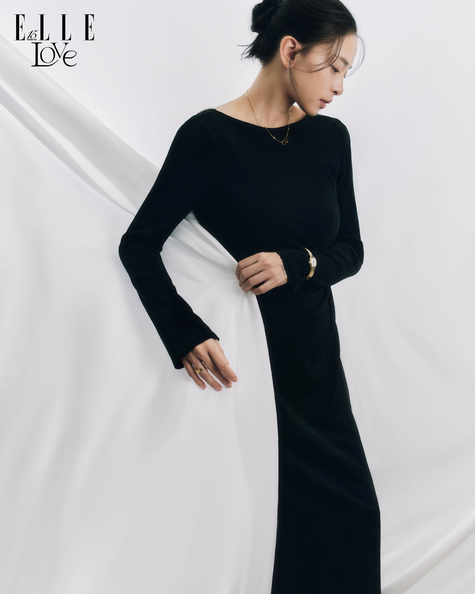 Ngô Thanh Vân bế con lên tạp chí chia sẻ buông bỏ nhiều trên hành trình làm mẹ