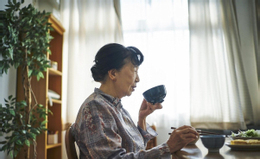 Nhiều người tưởng tôi bị con bỏ, nhưng thực tế viện dưỡng lão lại là lựa chọn tốt nhất đời tôi - Ảnh 1.