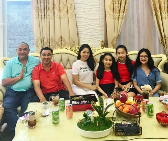 NSND Hồng Vân và Lê Tuấn Anh: Hạnh phúc bên tổ ấm tuổi U60 - Ảnh 15.