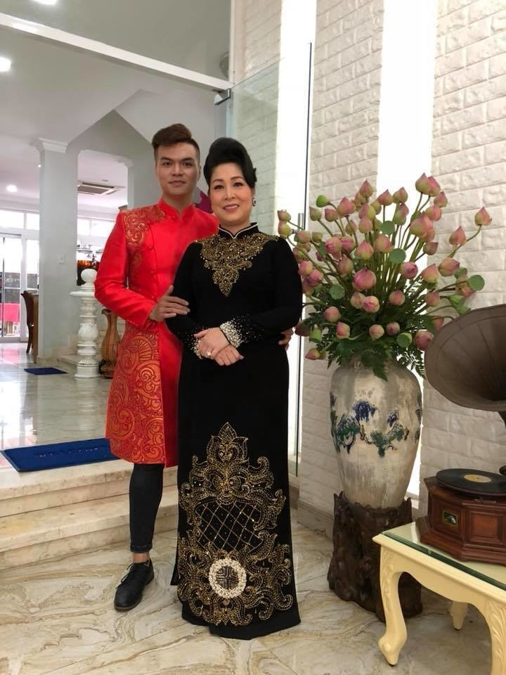 NSND Hồng Vân và Lê Tuấn Anh: Hạnh phúc bên tổ ấm tuổi U60 - Ảnh 12.