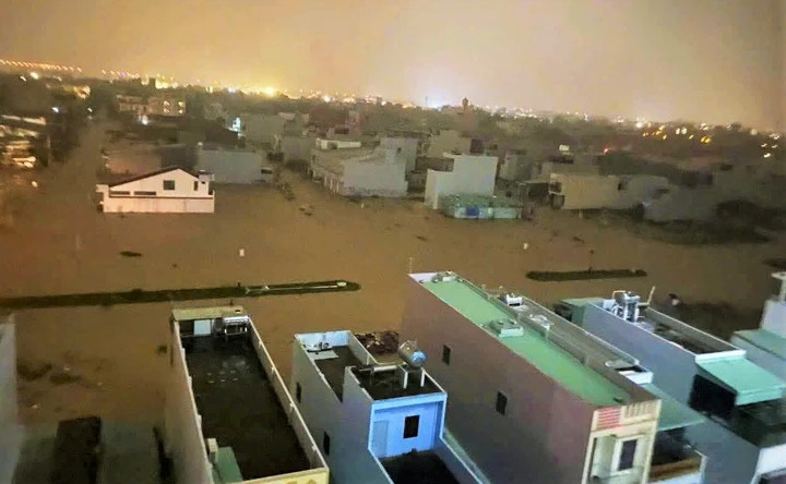 Lũ dâng cao và nhanh trong đêm 18, rạng sáng 19/11 khiến các phường Quy Nhơn Bắc, Quy Nhơn Đông... bị cô lập hoàn toàn.