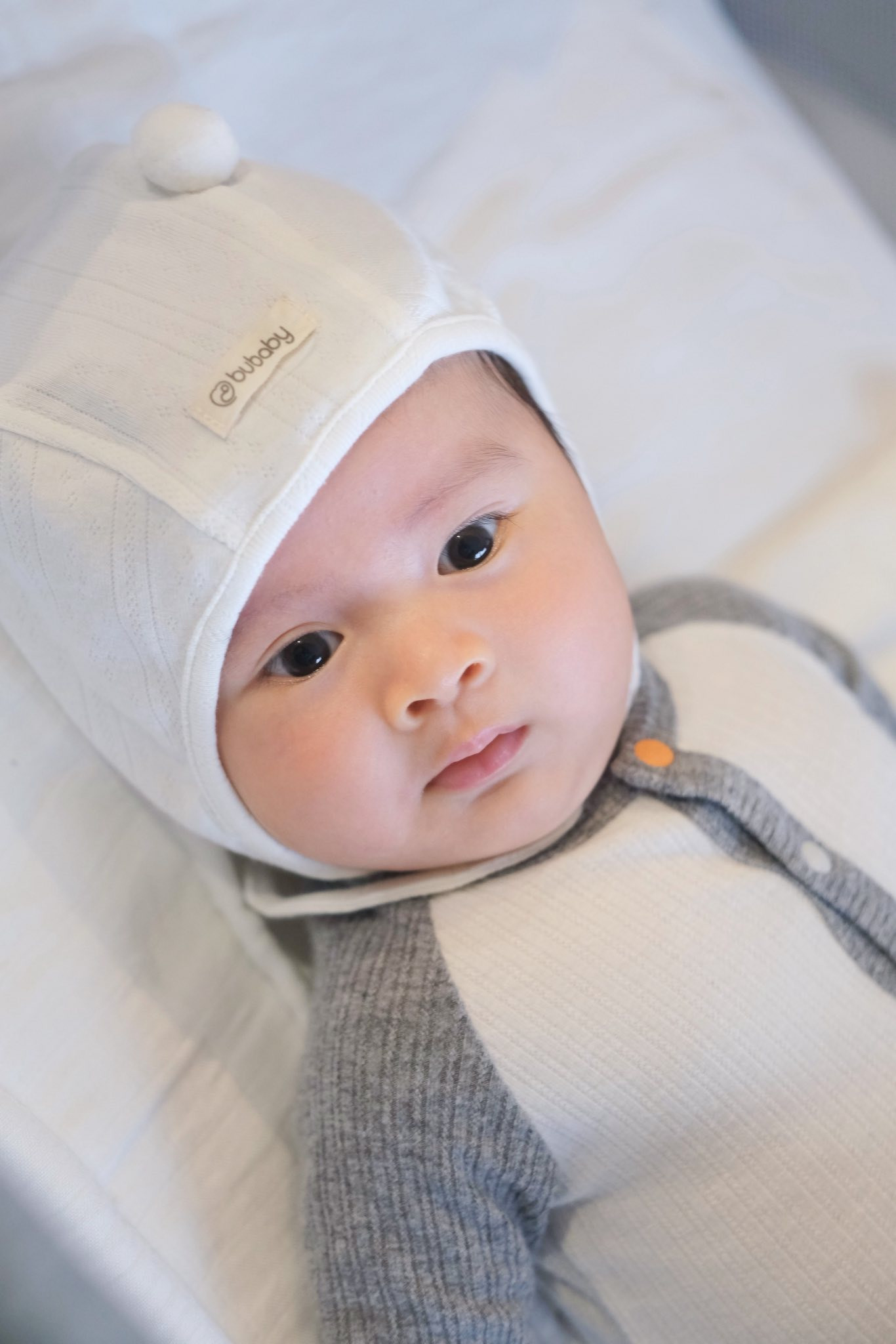 Ngọc Hân 'lịm tim' với biểu cảm dễ thương của con trai gần 3 tháng tuổi - Ảnh 1.