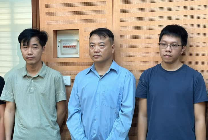 5 gương mặt đình đám bị bắt trong tháng 10 khiến cả MXH dậy sóng