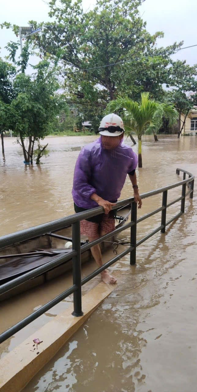 Bố Hoa hậu Yến Nhi mất tích giữa nước lũ , nàng hậu cầu cứu khẩn cấp - Ảnh 5.