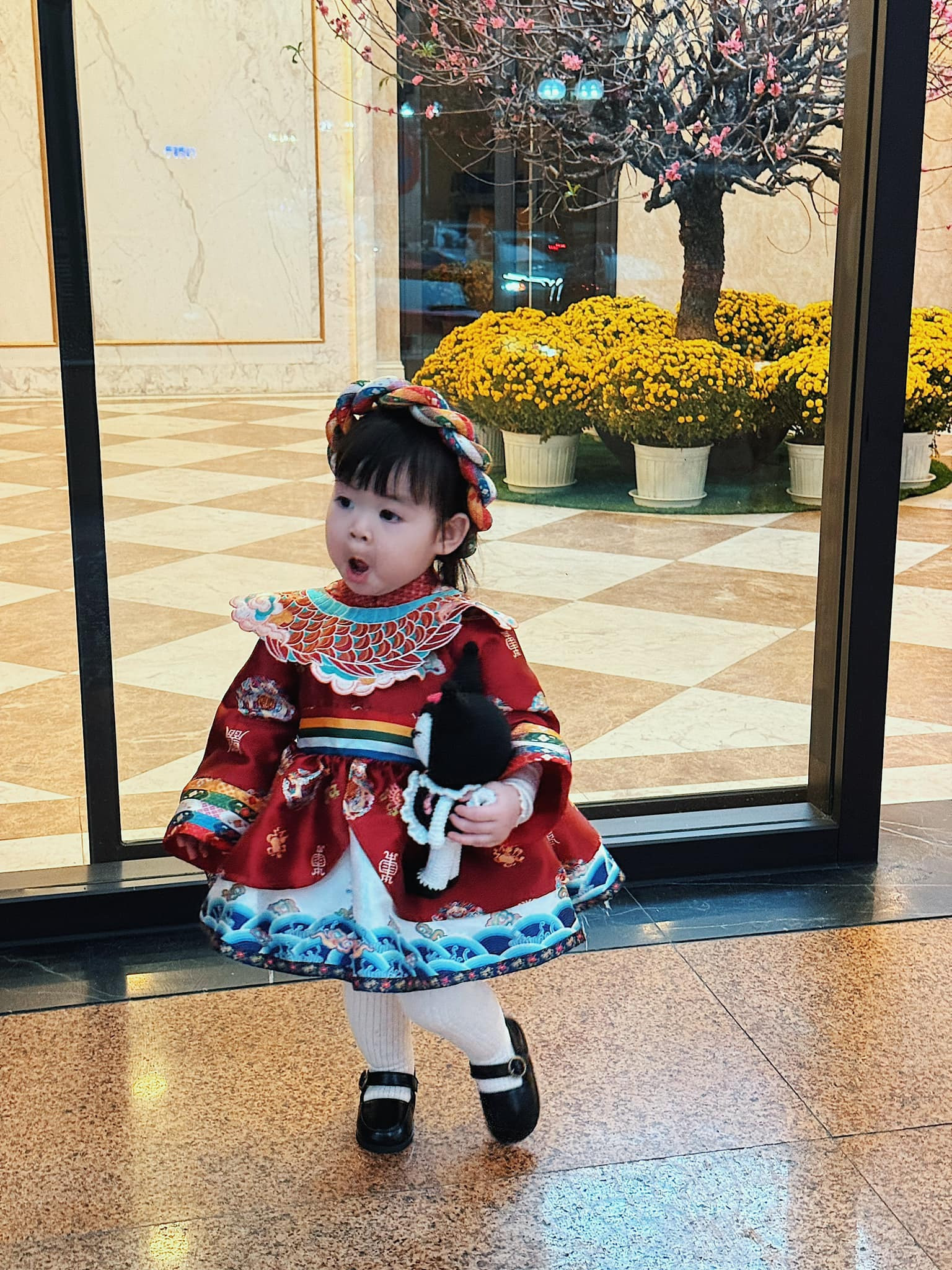 Đỗ Mỹ Linh khoe loạt ảnh cực hiếm về ái nữ 2 tuổi