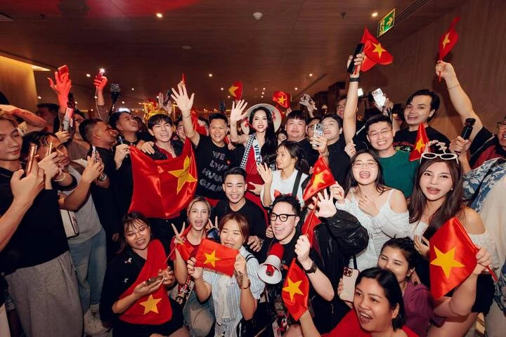 Hương Giang nhận được nhiều tình cảm của khán giả.