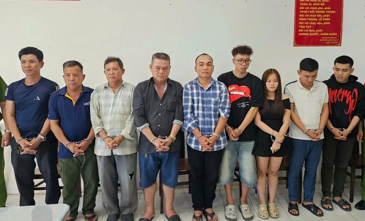 Các bị can tại cơ quan điều tra. (Ảnh: Công an TP.HCM)