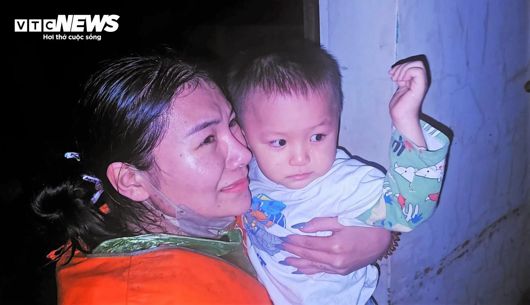 72 giờ sinh tử ở Hòa Thịnh: Những chuyện ám ảnh nơi rốn lũ - 4