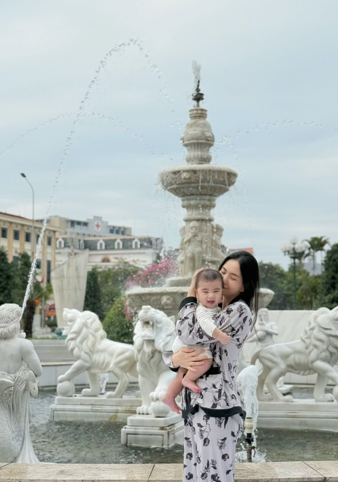 Bé Panda nhà MC Mai Ngọc ' đốn tim ' fan với nụ cười đáng yêu - Ảnh 1.