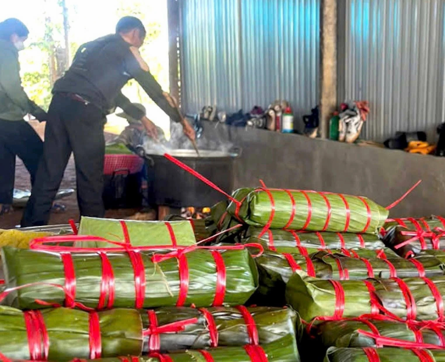 ‘Lũ rút rồi, nhưng tôi không còn mẹ’ - 7