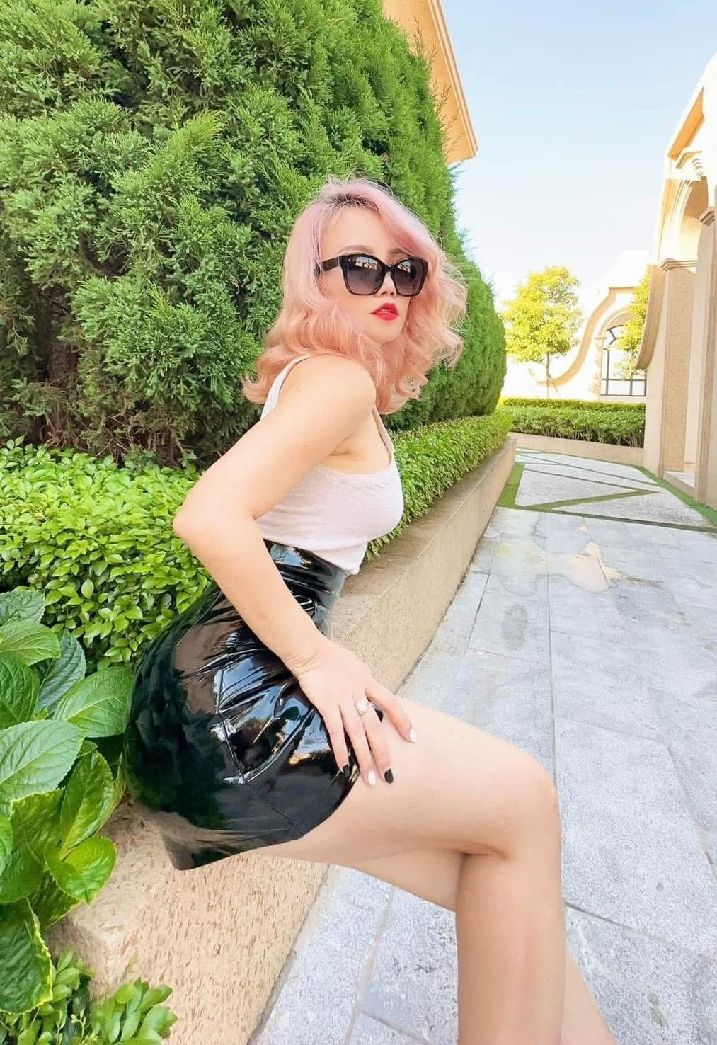 Diễn viên Về nhà đi con Hoàng Yến phủ nhận việc lấy chồng thứ 6