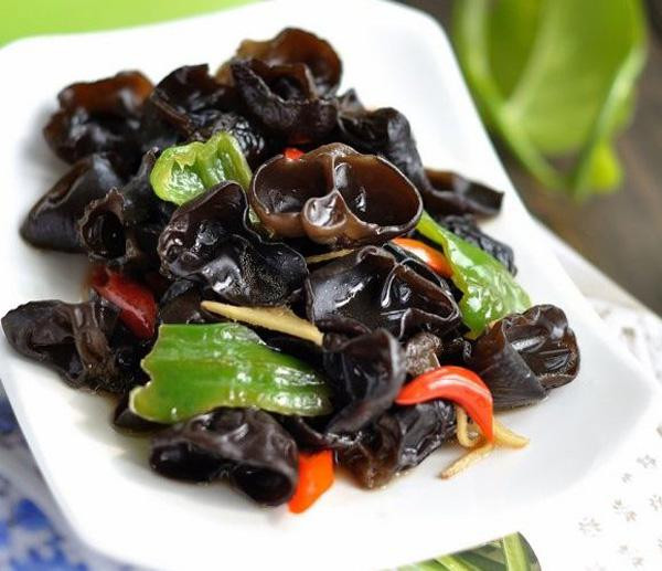 Muốn bổ máu tự nhiên? 4 món ăn dễ làm hỗ trợ hiệu quả cho sức khỏe - Ảnh 1.