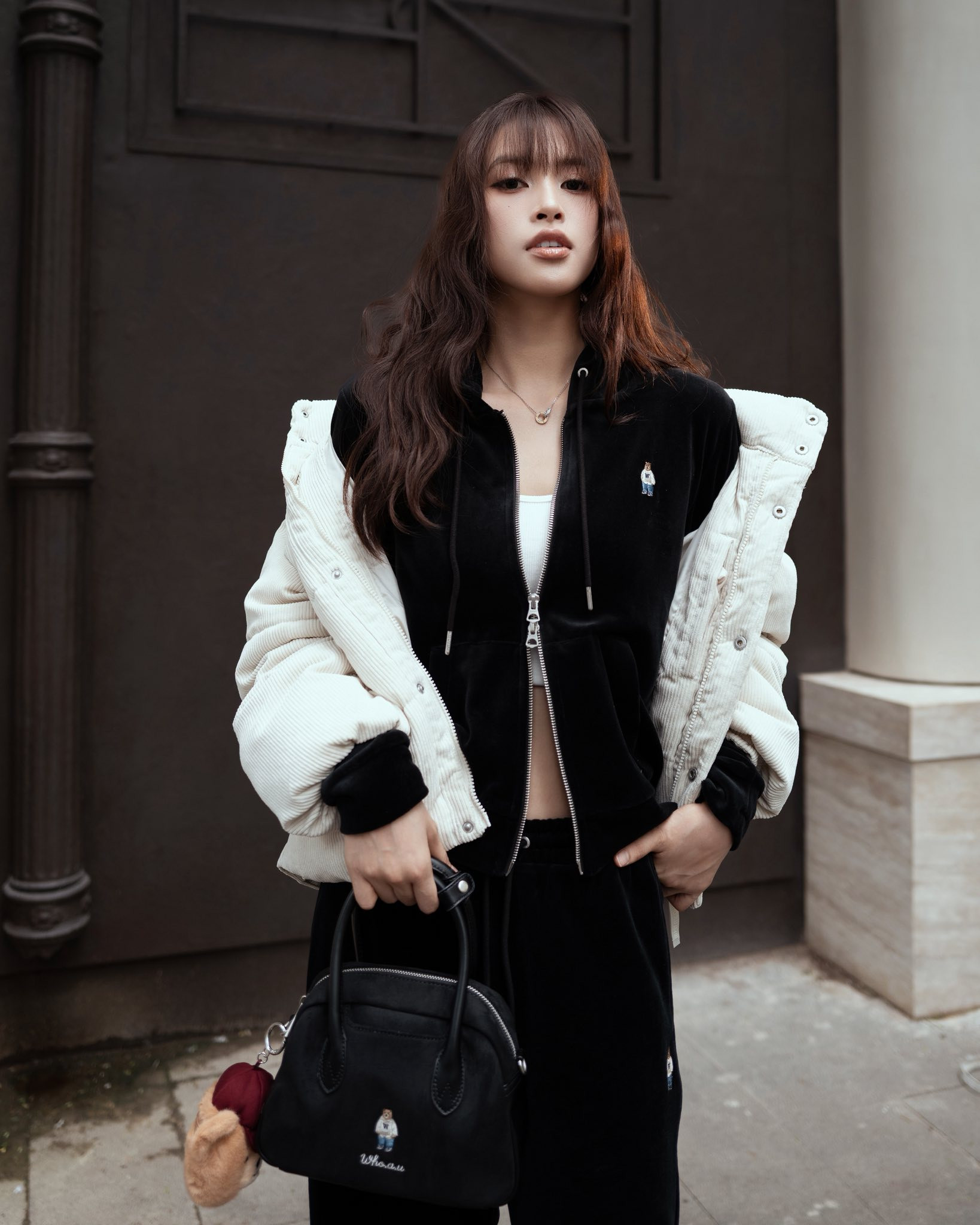 Trần Tiểu Vy hóa ' cô bé mùa đông ' gây sốt trong làng thời trang việt nam - Ảnh 4.