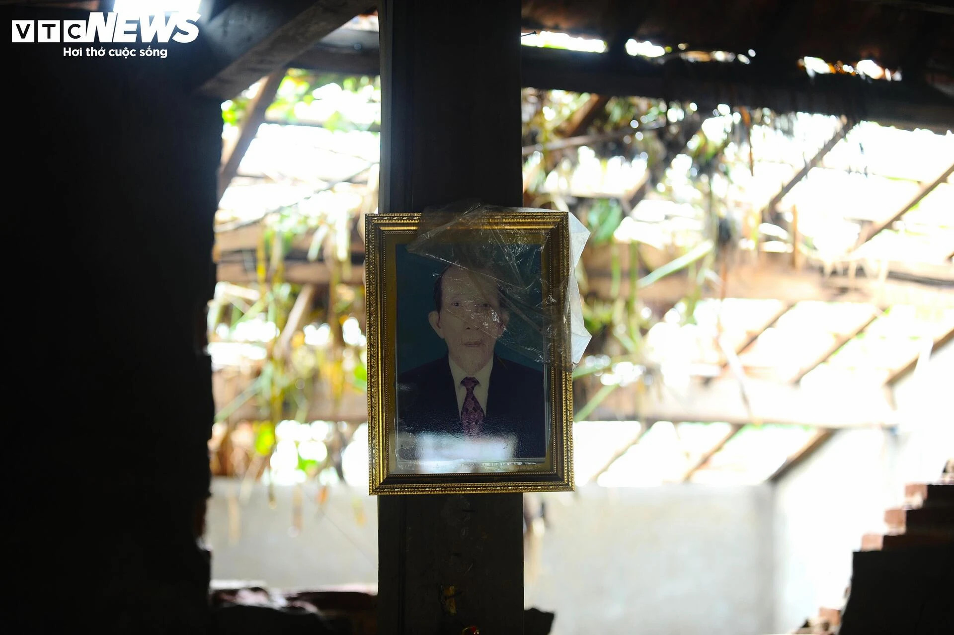 Những hình ảnh nhói lòng nơi rốn lũ Hòa Thịnh - 12