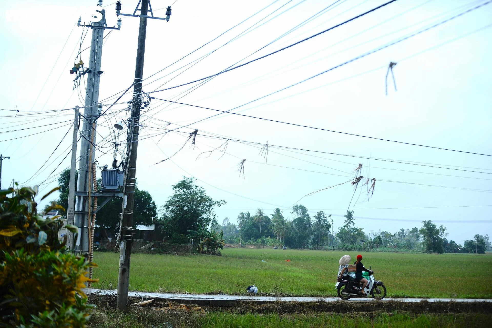 Những hình ảnh nhói lòng nơi rốn lũ Hòa Thịnh - 22