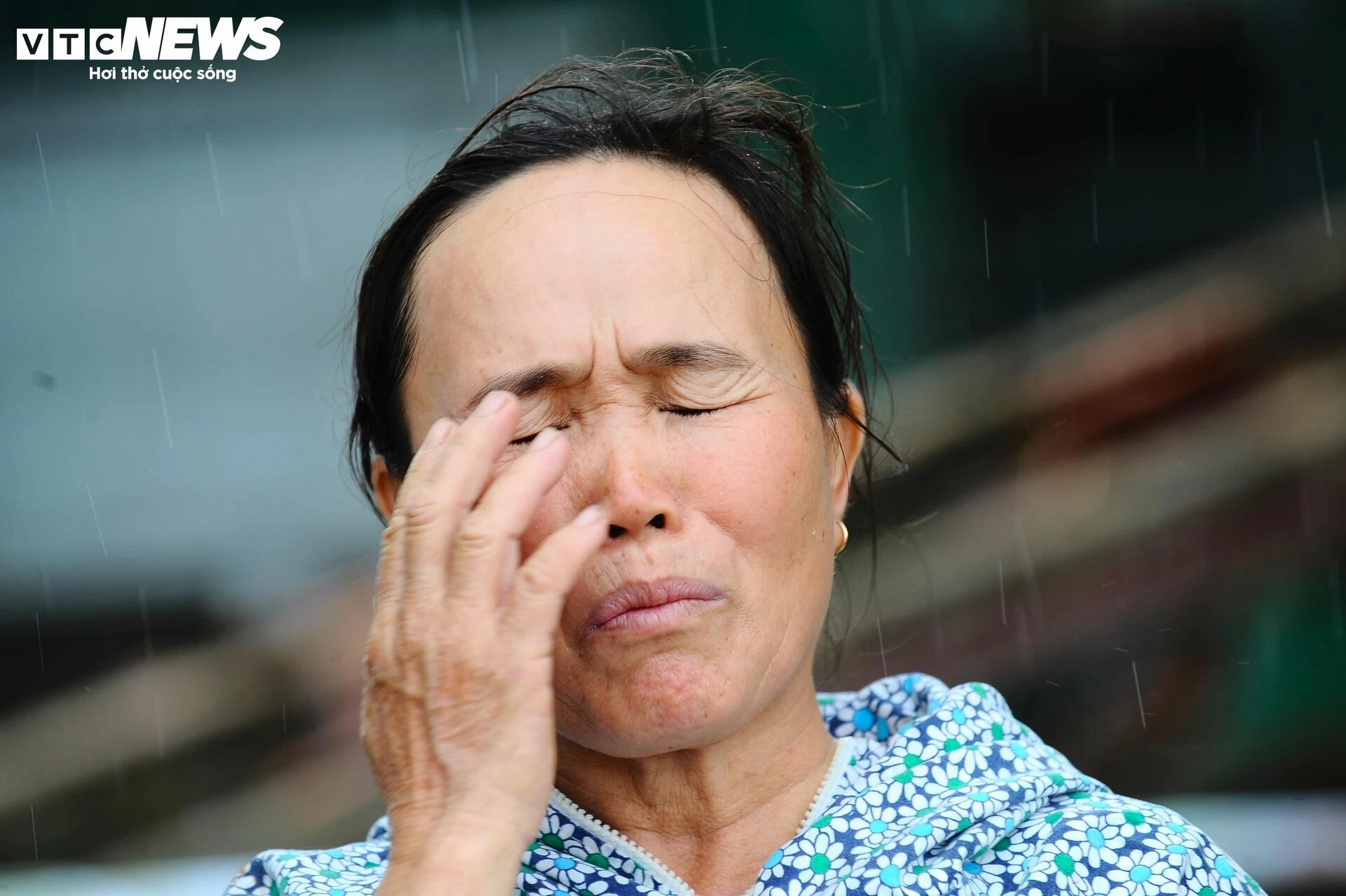 Những hình ảnh nhói lòng nơi rốn lũ Hòa Thịnh - 7