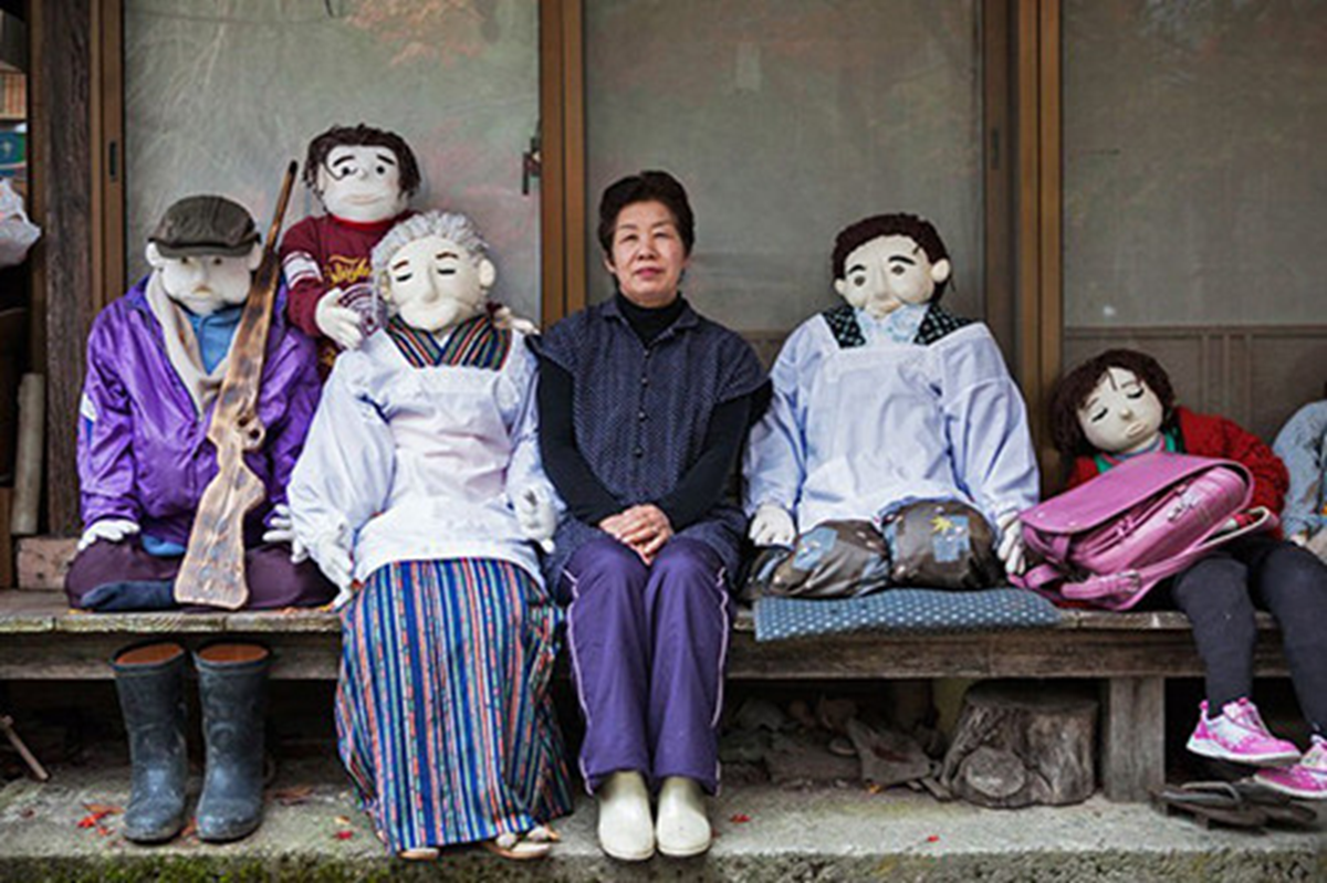 Bí ẩn ngôi làng kỳ lạ 30 người sống cùng hàng trăm con búp bê