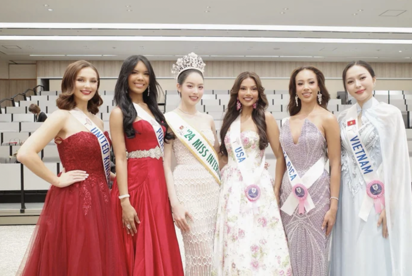 Kiều Duy gây chú ý tại Bán kết Miss International 2025 với Trang phục ấn tượng - Ảnh 3.