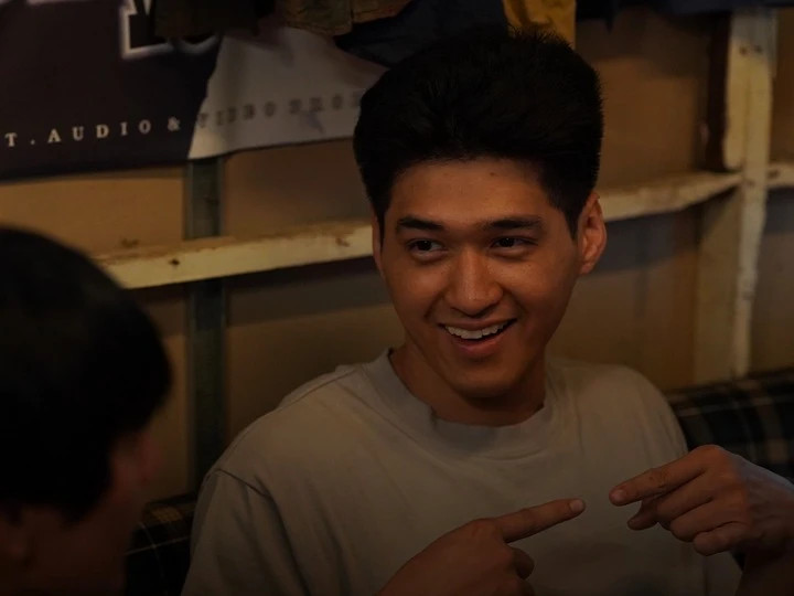 Ma Ran Đô nhuộm da để vào vai chàng trai làng chài.