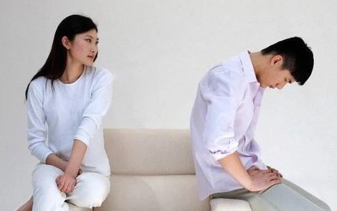 Chồng tức giận khi tôi cho mẹ tiền chữa bệnh đến khi mẹ chồng nằm viện tôi làm điều này khiến anh ấy câm lặng