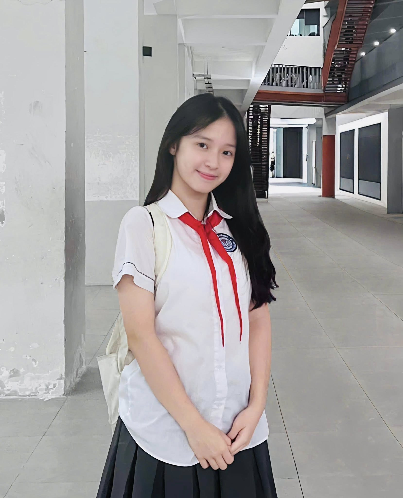 Con gái diễn viên Hồng Đăng: 14 tuổi 'trổ mã' xinh xắn như thiếu nữ - Ảnh 3.