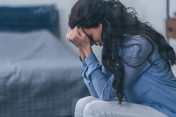 Ngày bố chồng nhập viện sự thật về thân phận chồng được hé lộ khiến tôi sững sờ