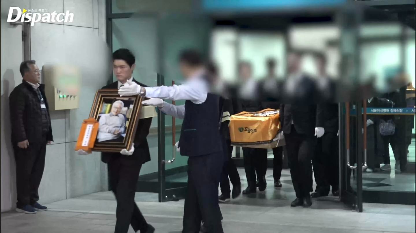 Dàn sao Hàn khóc nấc trong tang lễ tiễn biệt ông nội quốc dân Lee Soon Jae