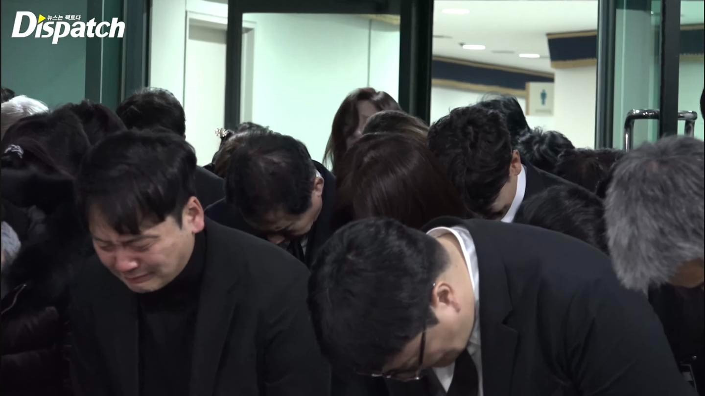 Dàn sao Hàn khóc nấc trong tang lễ tiễn biệt ông nội quốc dân Lee Soon Jae