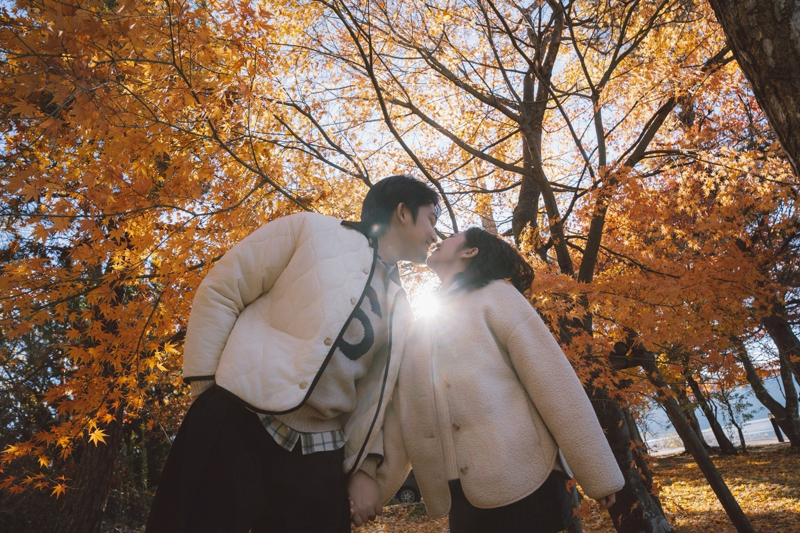 Đình Tú Ngọc Huyền hé lộ địa điểm trăng mật tung bộ ảnh đẹp như ngôn tình