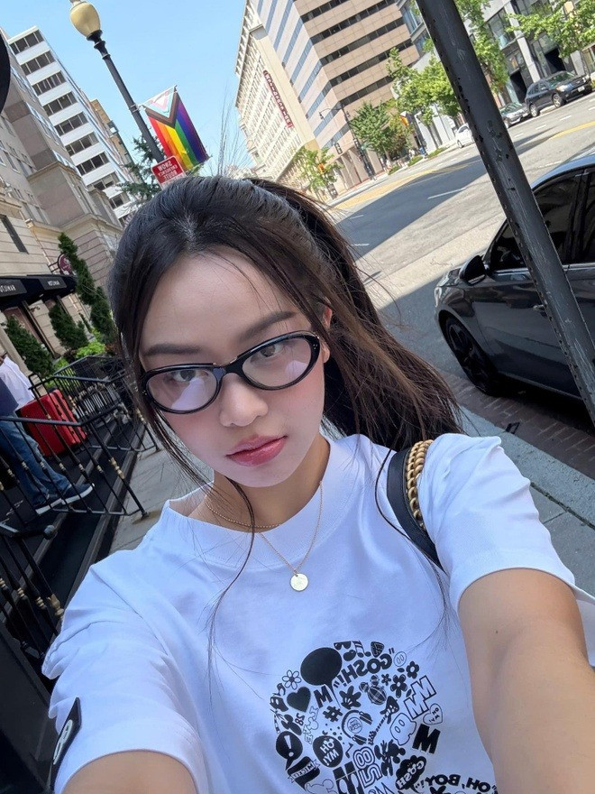 Mặt mộc không tỳ vết của Hoa hậu Thanh Thủy