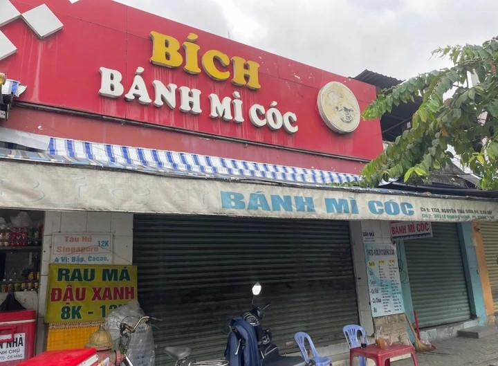 Bánh mì cóc cô Bích chính là nơi bán bánh mì kém chất lượng khiến cả trăm người ngộ độc. (Ảnh: Đ.V)