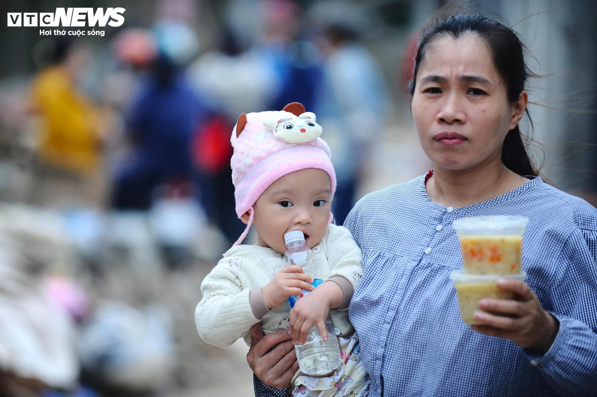 Khung cảnh hoang tàn, nhếch nhác tại vùng trũng nhất ở Tuy Hòa sau lũ dữ - 24