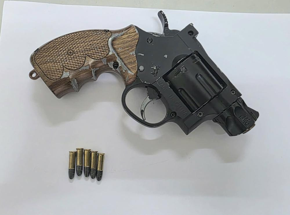 a bắn súng2.jpeg