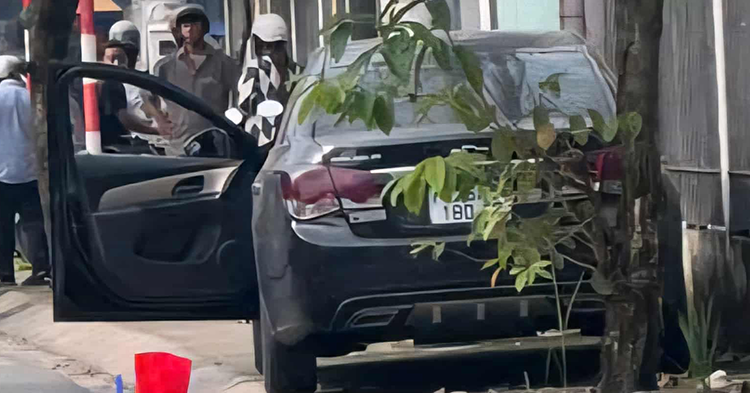 Làm việc với công an, chủ xe nói lý do cô gái có thể chui vào cốp dẫn đến tử vong