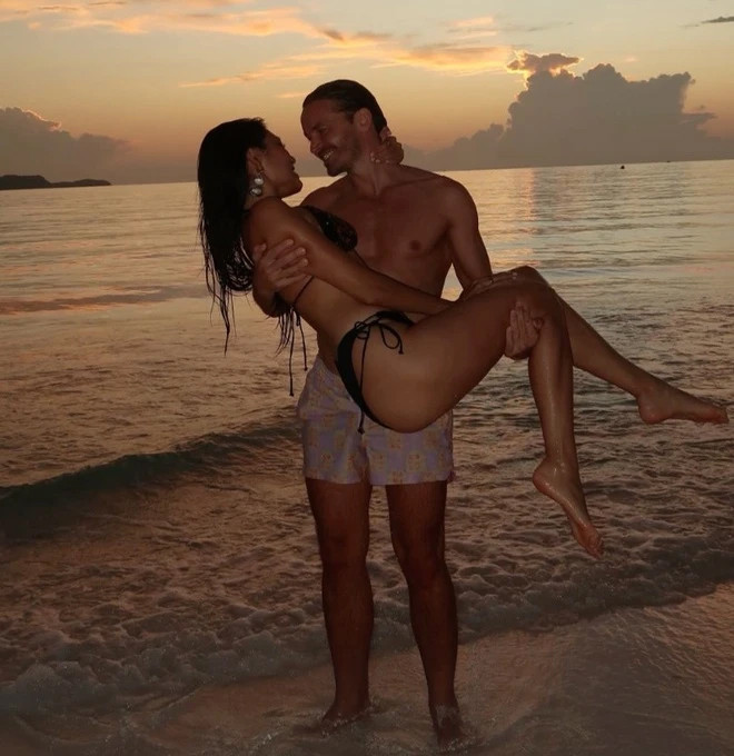 Xuất thân danh giá của doanh nhân người Pháp là bạn trai Á hậu nổi đình đám showbiz Việt