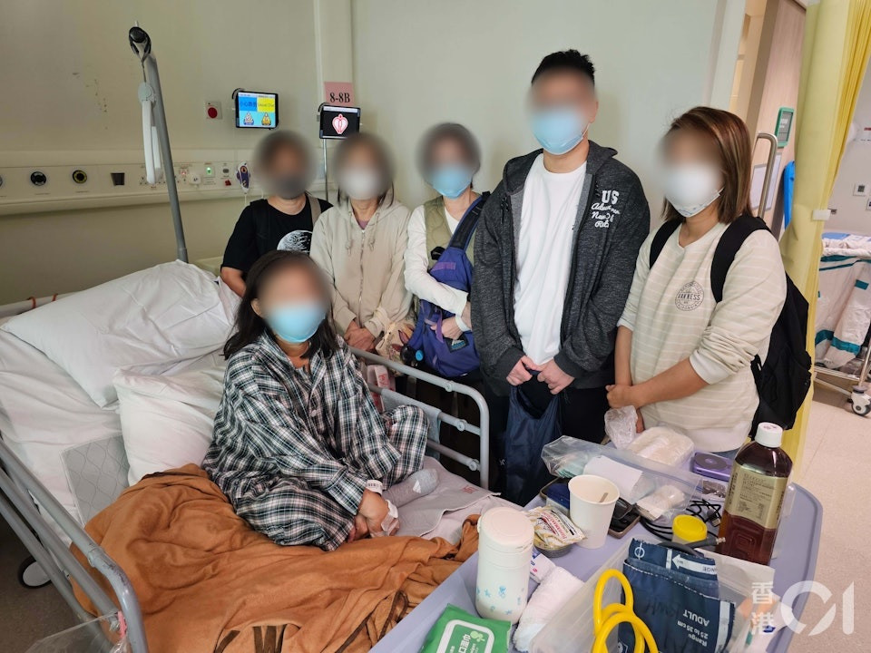 Sống sót qua 15 giờ địa ngục trong thảm kịch cháy chung cư Hồng Kông - Ảnh 4.