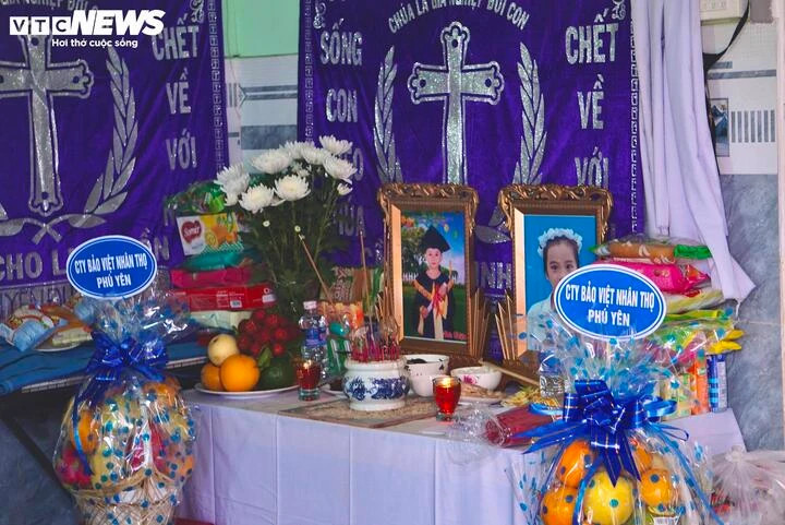 Chỉ kịp cứu chính mình, người đàn ông day dứt khi mất 3 người thân trong lũ - 6