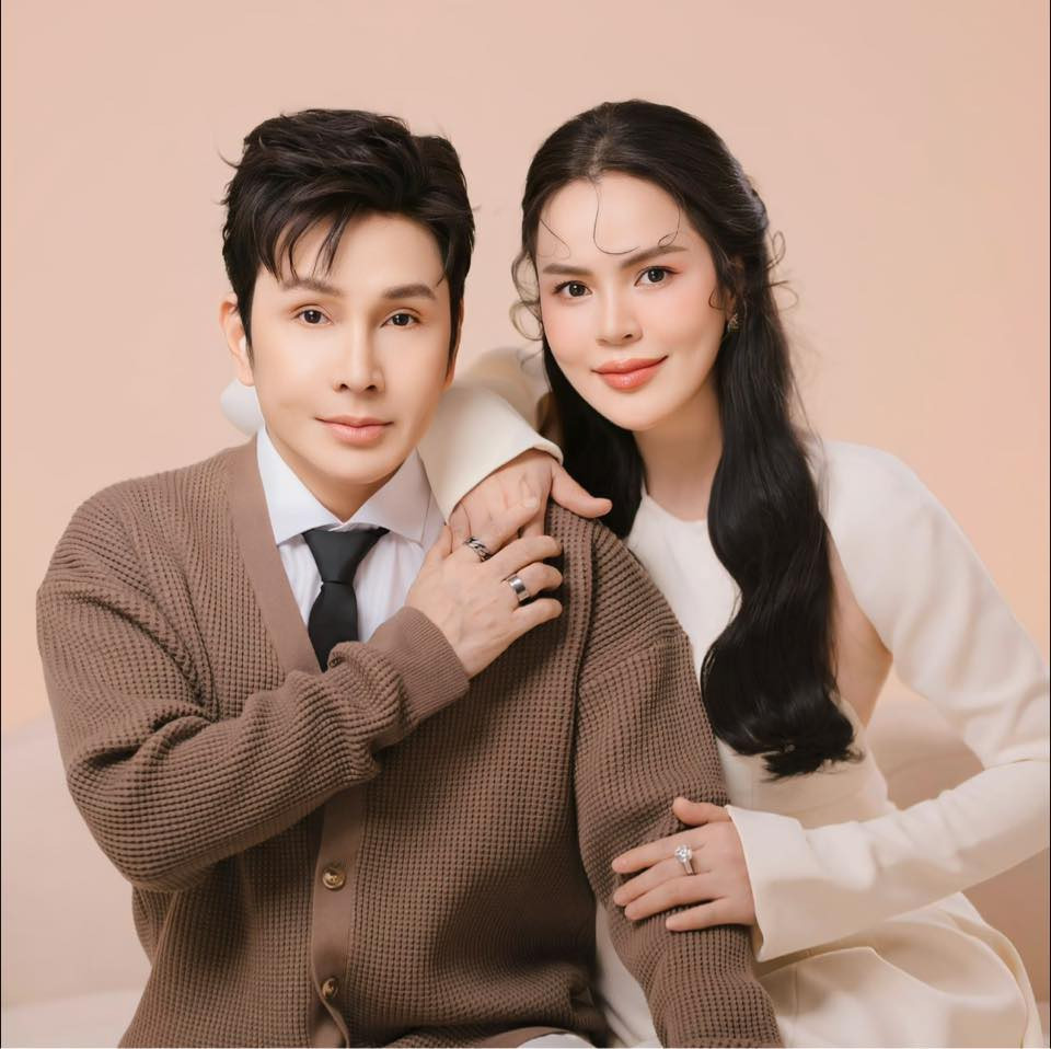 Tuổi U60, nam NSƯT cải lương khoe 'hạnh phúc đến muộn' với vợ là hoa hậu quý bà - Ảnh 3.