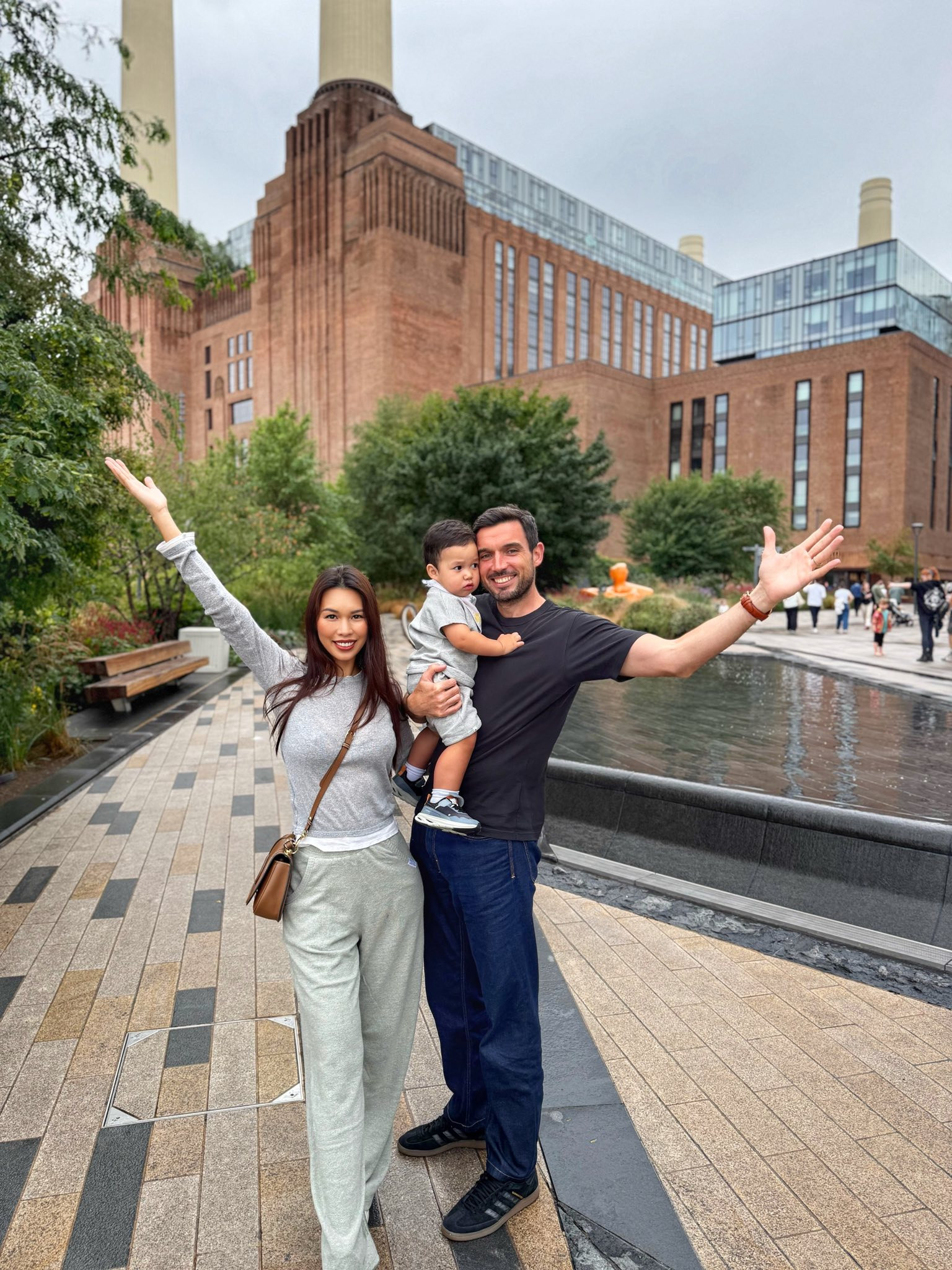 9 năm hôn nhân đẹp như cổ tích của siêu mẫu Hà Anh và chồng Tây - Ảnh 8.