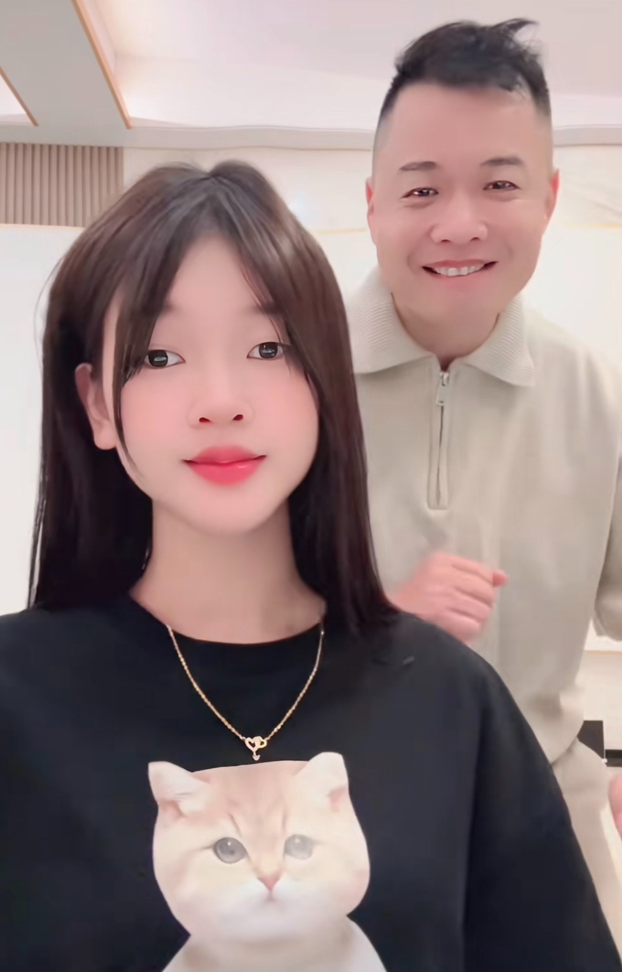 Chồng cũ Hằng Du Mục sắp kết hôn lần 4 bất ngờ danh tính cô dâu