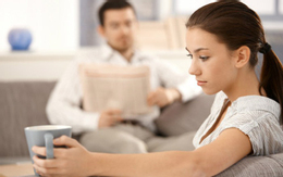 Tôi chết đứng khi nghe chồng nói: 'Nhà anh mọi người chỉ yêu quý con' - Ảnh 2.