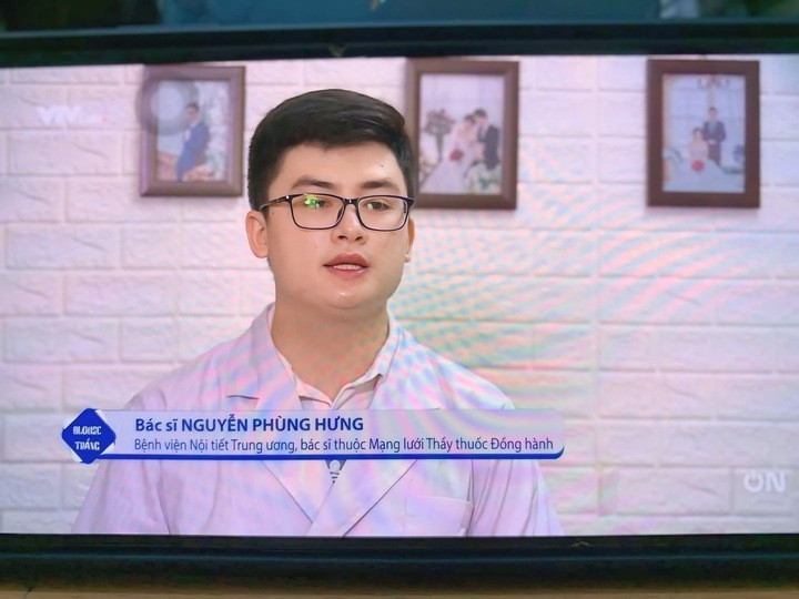 Cựu thí sinh Olympia khiến dân mạng 'lụi tim' khi xuất hiện với áo blouse trắng - 3