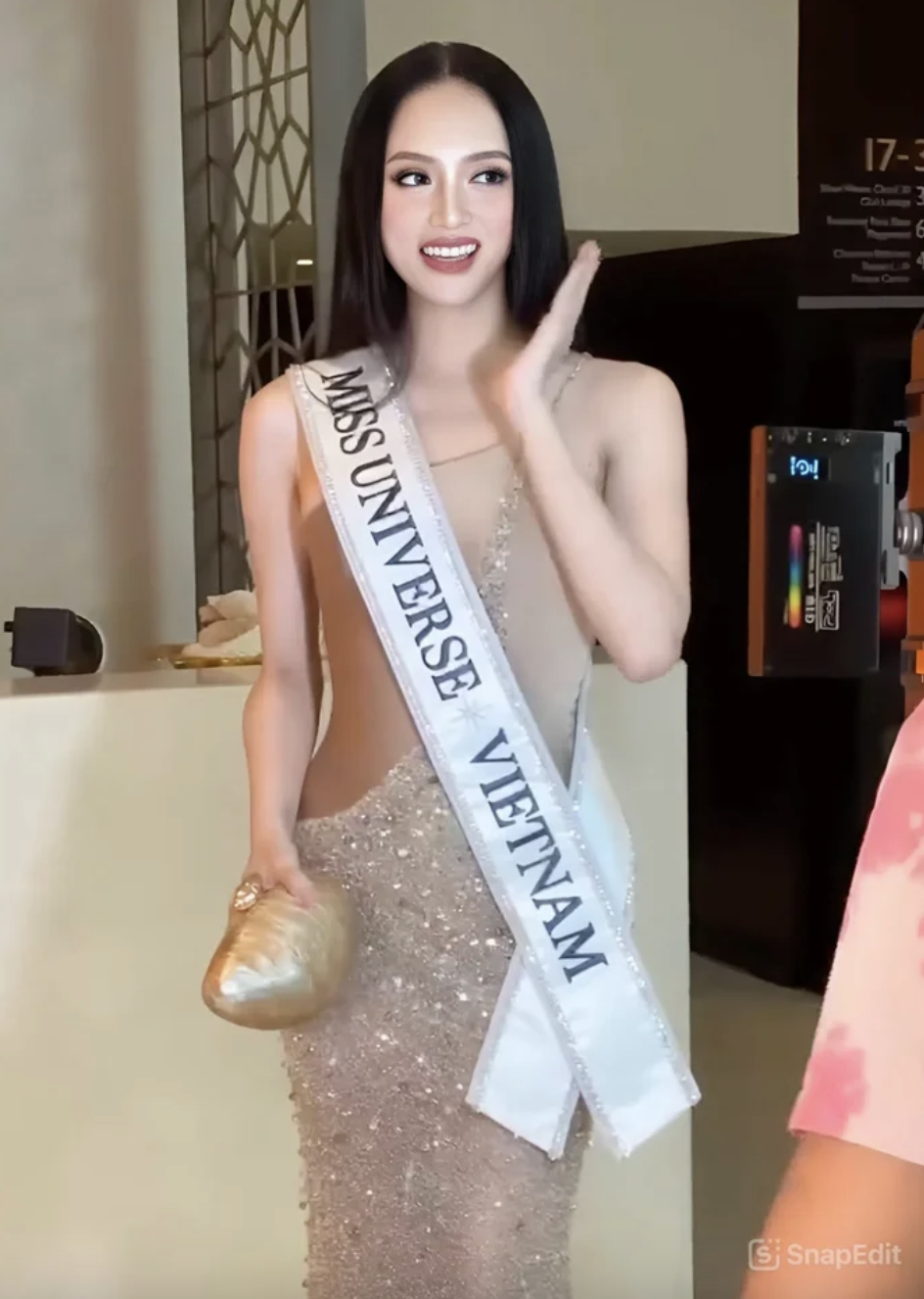 Gu thời trang ấn tượng của Hương Giang tại Miss Universe 2025 khiến fan trầm trồ - Ảnh 4.
