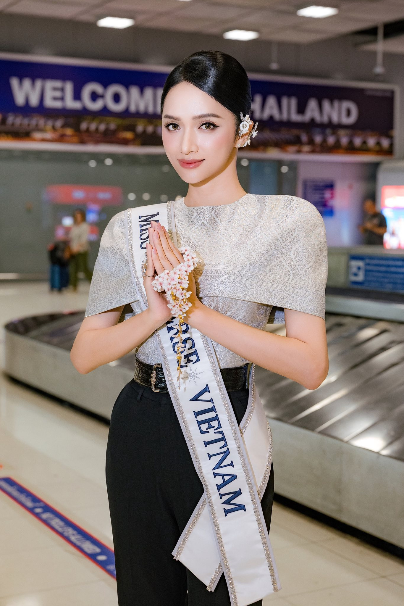 Gu thời trang ấn tượng của Hương Giang tại Miss Universe 2025 khiến fan trầm trồ - Ảnh 15.