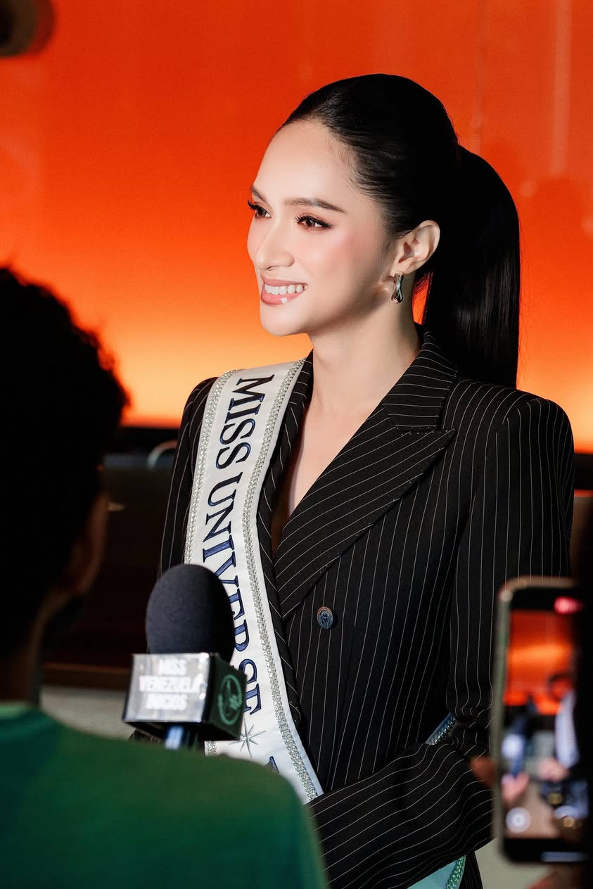 Gu thời trang ấn tượng của Hương Giang tại Miss Universe 2025 khiến fan trầm trồ - Ảnh 7.