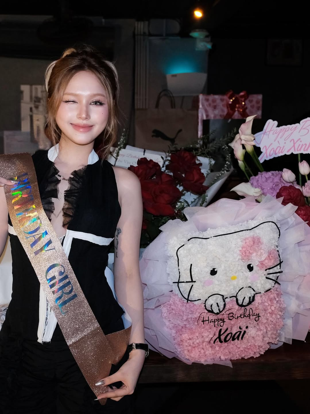 Xoài Non tình tứ Gil Lê nhưng lộ vóc dáng thật khác xa hình tự đăng