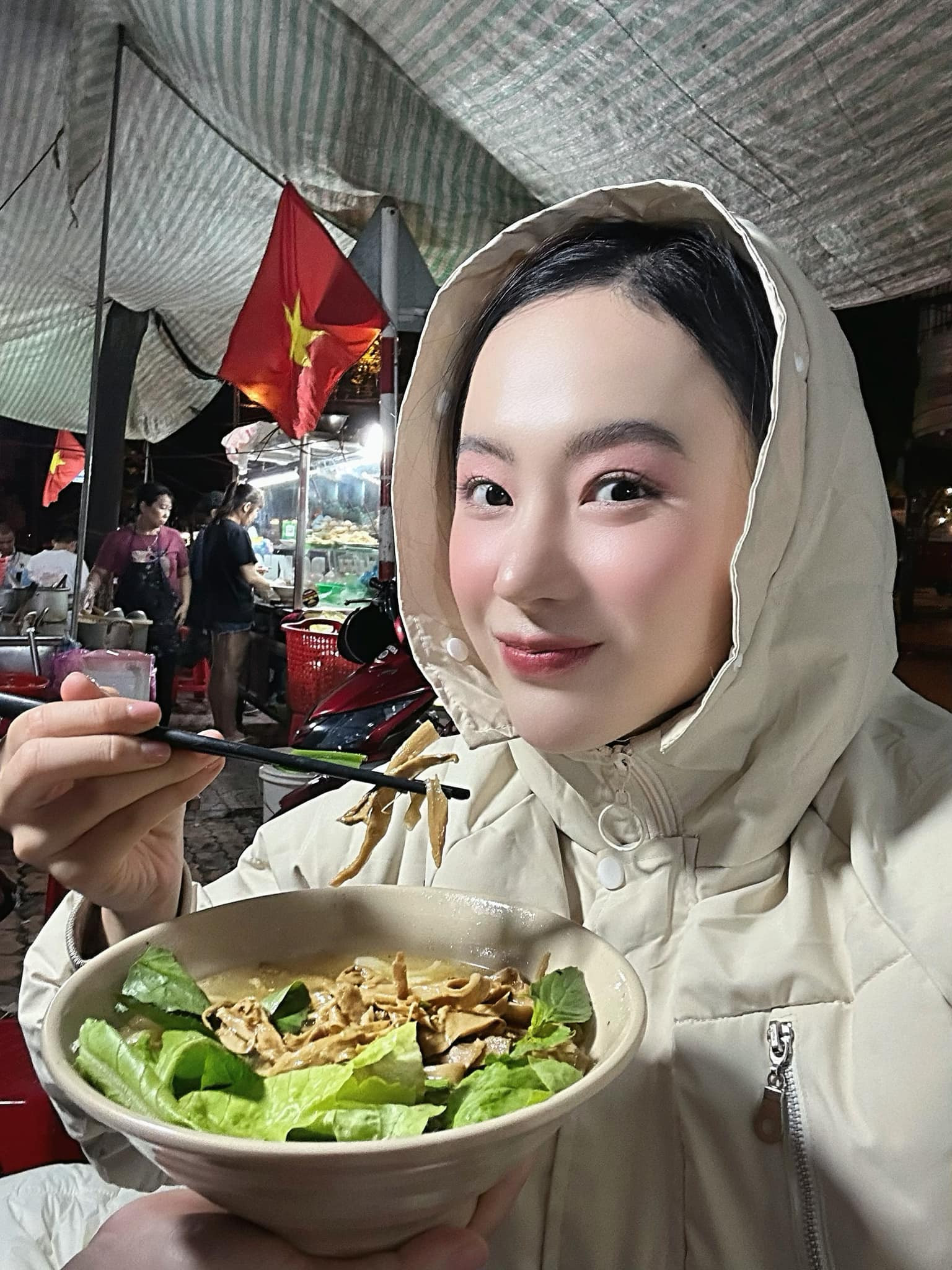 Không thể nhận ra 'bà mẹ nhí' Angela Phương Trinh xinh đẹp ngày nào - Ảnh 7.