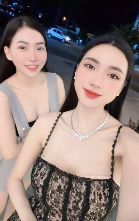 Thái độ tranh cãi của Ngân Collagen sau khi bị cơ quan chức năng cảnh báo về sản phẩm giảm cân